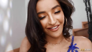 Emily Willis is squirting on the stairs