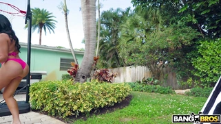 Sybil Stallone gives nice titjob to Johnny Love