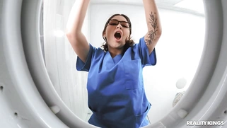 Alyx Star gets her pussy fucked by Kyle Mason standing