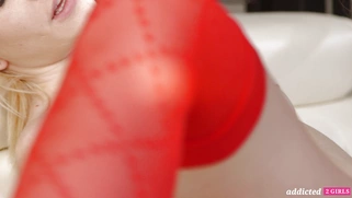 Catie Parker gets her shaved pussy licked by Sophia Knight