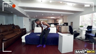 Xxlayna Marie is spying on Damion Dayski jerking his BBC