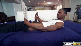 Xxlayna Marie is spying on Damion Dayski jerking his BBC