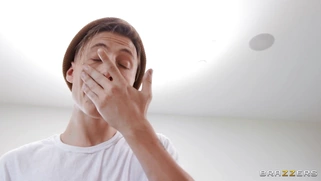 Latina Vanessa Sky is sucking the cock