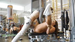 Busty La Paisita Oficial gets her pussy banged by Danny D