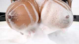 Jordyn Falls demonstrates her amazing big tits in the bathtub