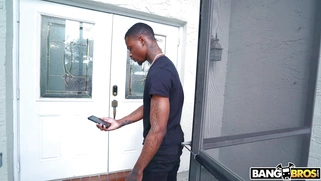 Arietta Adams gets her amazing ass worshipped by Damion Dayski