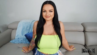 Payton Preslee gets her big tits worshipped by Jmac