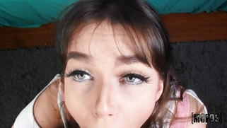 Jessica Starling is sucking cock in POV