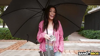 Sisi Pesos is getting picked up on the street