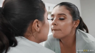 Violet Starr is fucking her pussy with the dildo