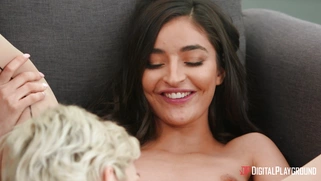 Emily Willis gets her slit tongued by Skye Blue