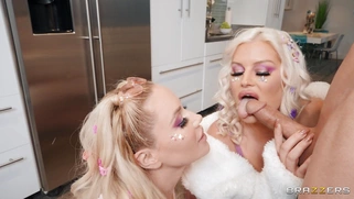 Julie Cash and Savannah Bond give blowjob to David lee in POV