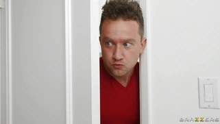 Coco Lovelock and Macy Meadows play lesbo games