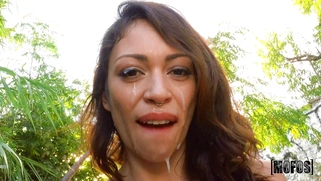 Latina Noa Tevez gets facialed in POV