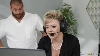 Blonde mom Dee Williams gets fucked standing