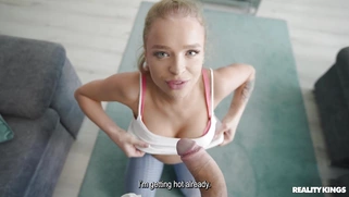 Alexa Flexy gives masterfulb blowjob to Martin Spell