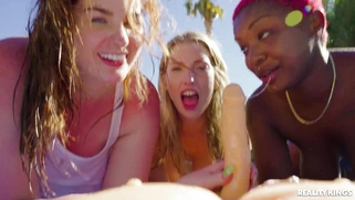 Abigaiil Morris, Octavia Red and Deja Marie are sucking dildo