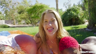 Abigaiil Morris, Octavia Red and Deja Marie are sucking dildo