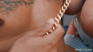 Angela White is sucking Air Thugger's BBC