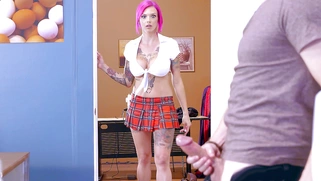 Anna Bell Peaks makes her student Jessy Jones horny
