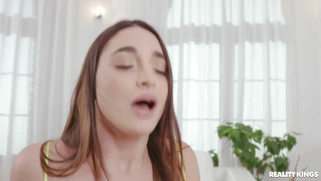 Sara Diamante is fucking Pavlos Hard on the floor