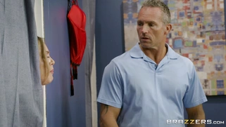 Carmen Valentina gets doggystyled by the sales man