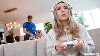 Heather Honey is sucking Van Wylde's cock behind his GF's back