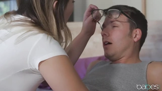 Blair Williams gives masterful blowjob