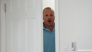 Brandy Renee gets her pussy dildoed by Abigaiil Morris