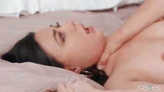 Whitney Wright got her trimmed pussy railed