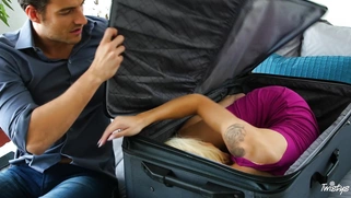 Blonde Elsa Jean is sucking Jay Smooth' cock