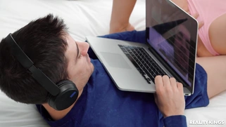 Angie Lynx rides Jordi's hard cock with her asshole