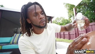 Kailani Kai gets her big ass worshipped poolside