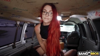 Leo Babe shakes her ass on black monster cock