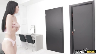 Simon Kitty is sucking Yanick Shaft's cock