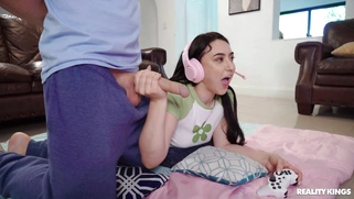 Mandy Muse is sucking Oliver Flynn's cock