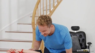 Slimthick Vic gets her pussy pleasured by Van Wylde with vibrator