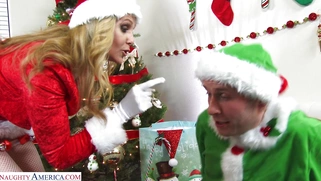 Mrs. Claus Julia Ann is sucking elf's cock