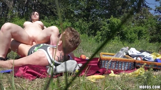 Spanish hottie Nekane rides cock outdoors