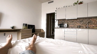 Stepsister came in to learn about sucking dick