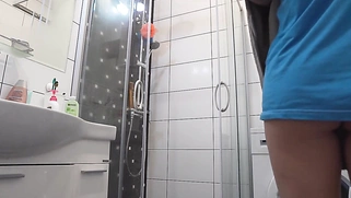 Russian Mature Hard Amateur Anal In Shower Porn