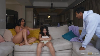 Ashlyn Peaks, Chloe Surreal and Alex Jones in 3way