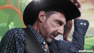 Kira Noir and Queenie Sateen are sucking giant black cock in POV