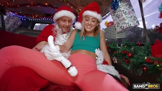 Ashley Alexander gets her clit rubbed with vibrator