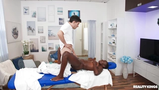 Zaawaadi gets her trimmed pussy nailed by Jordi