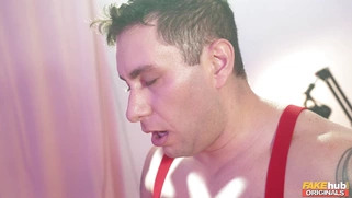 Ukrainian Mia Trejsi gets facialed