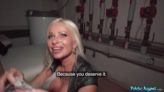 Suzi Grande gets facialed in POV