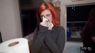 Sawyer Kelly gets facialed in POV