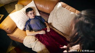 Cytherea decides to help Jordi with his erection