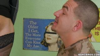 Evie Olson getting her meaty pussy lips sucked